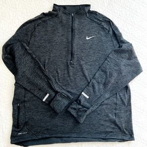 Men’s XXL Nike Quarter-zip Pullover